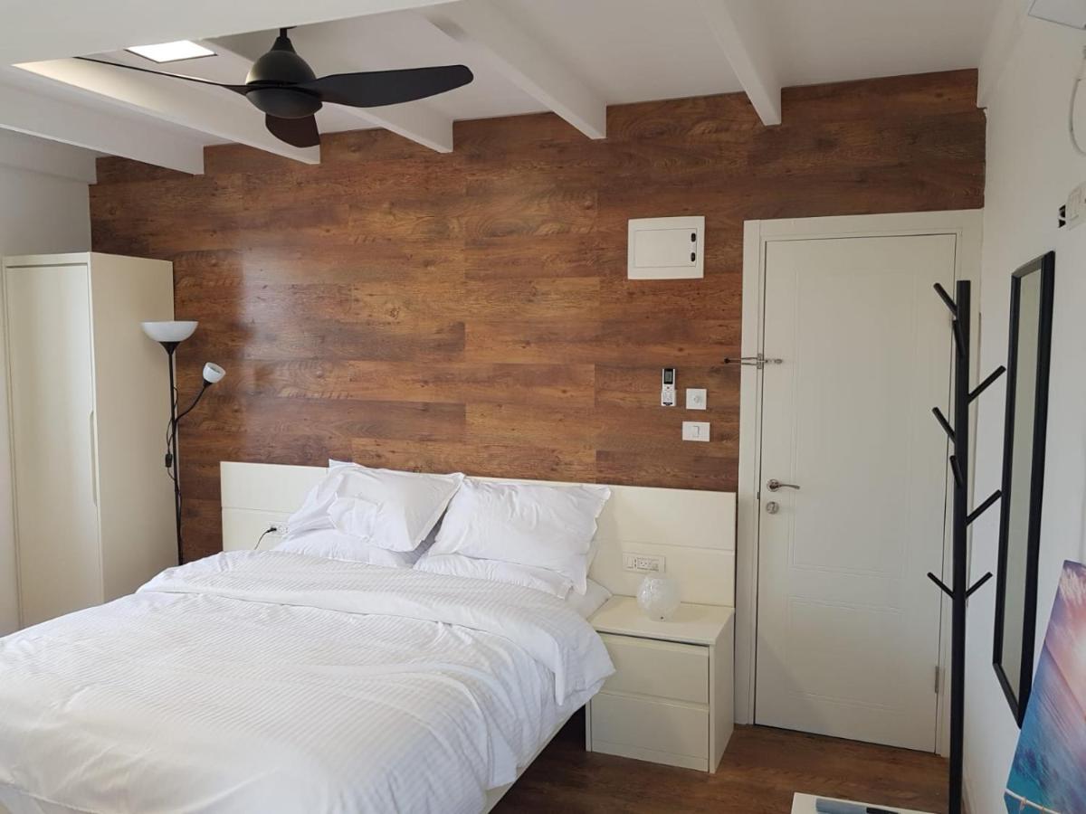 Boutique 22 Guest Rooms Haifa Ngoại thất bức ảnh