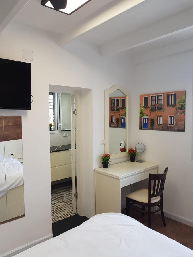 Boutique 22 Guest Rooms Haifa Ngoại thất bức ảnh